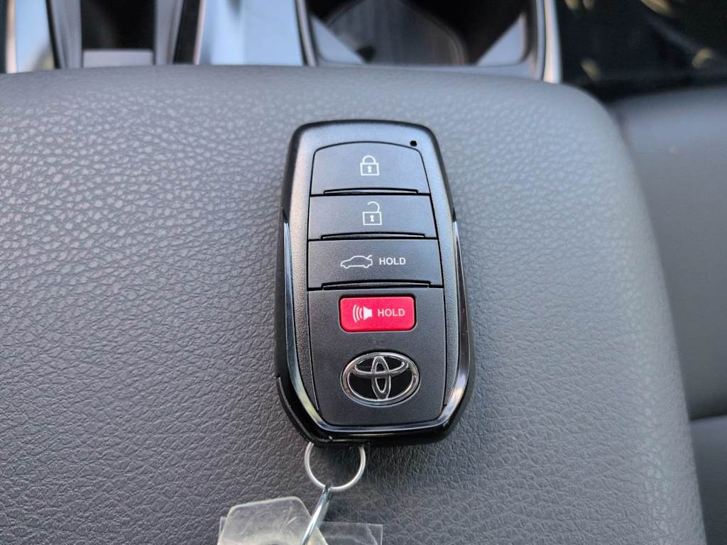 Thumbnail: 2026 Toyota Camry - 15