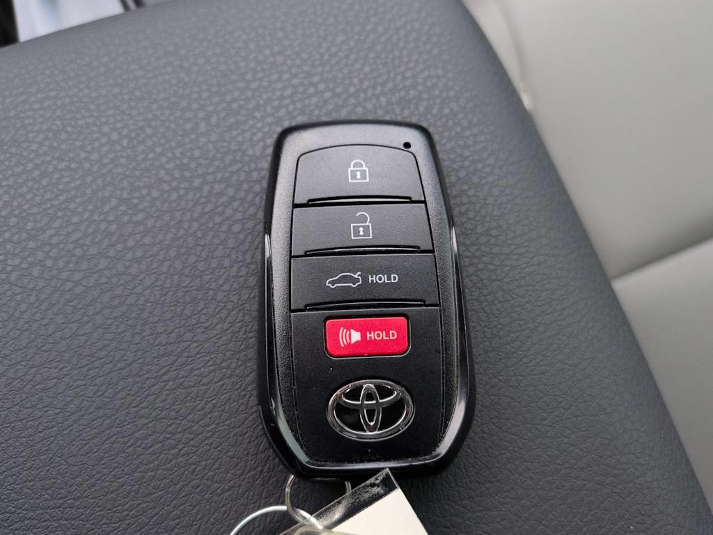 Thumbnail: 2026 Toyota Camry - 15