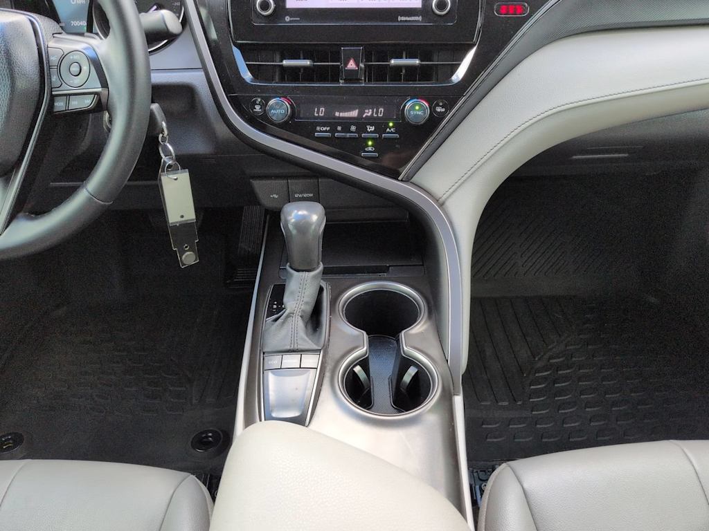 Thumbnail: 2024 Toyota Camry - 12