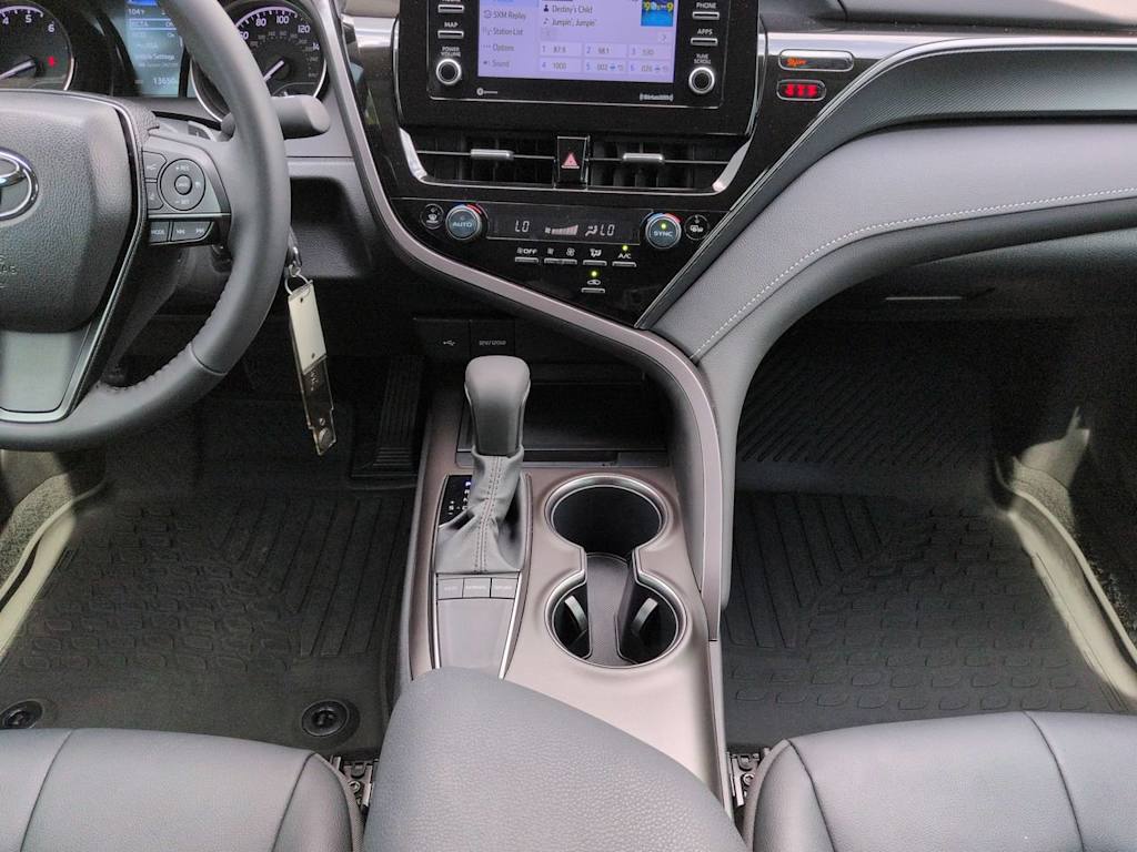 Thumbnail: 2024 Toyota Camry - 11