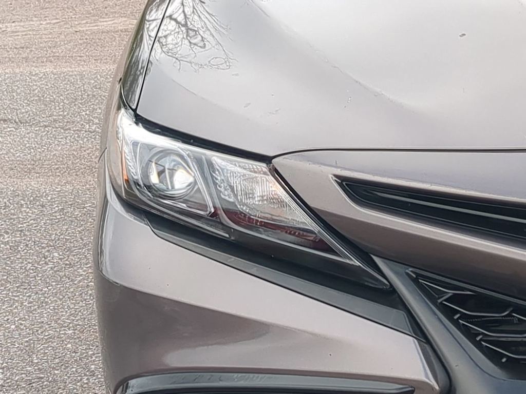 2023 Toyota Camry SE 18