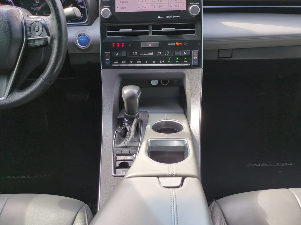 Thumbnail: 2021 Toyota Avalon - 13