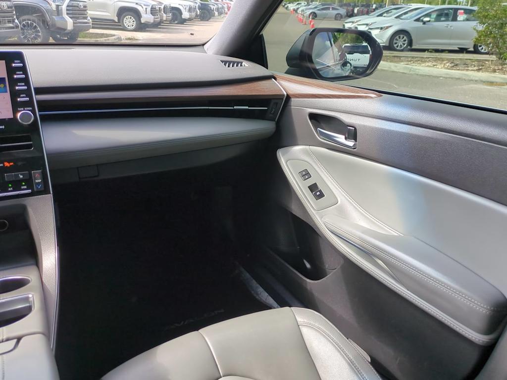 Thumbnail: 2021 Toyota Avalon - 20