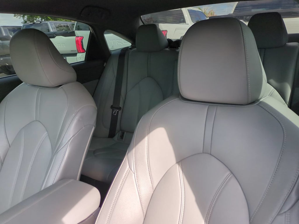 Thumbnail: 2021 Toyota Avalon - 10