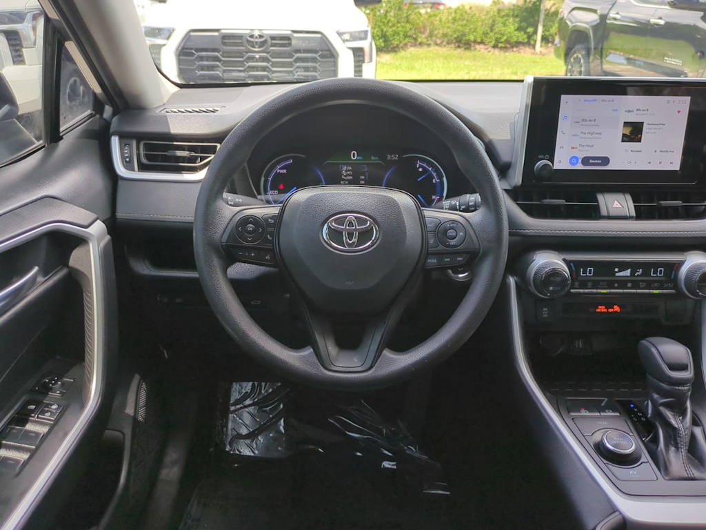 Thumbnail: 2023 Toyota RAV4 - 8