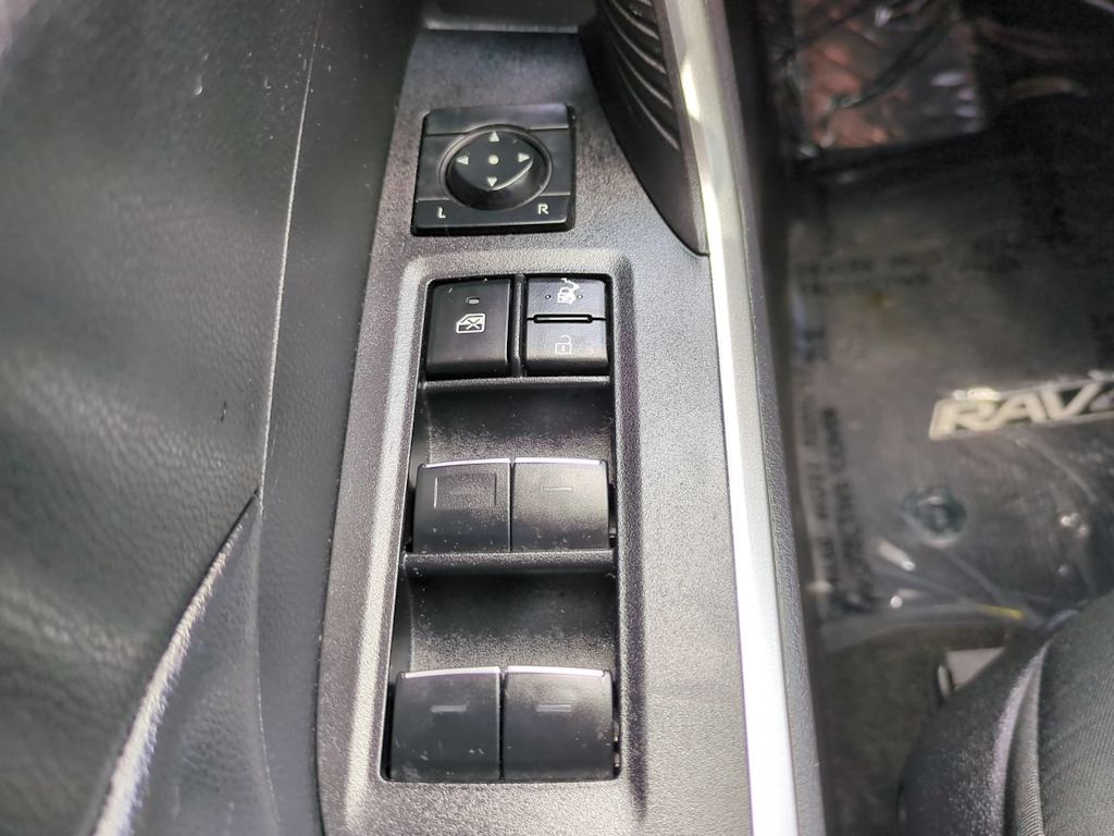 Thumbnail: 2023 Toyota RAV4 - 23