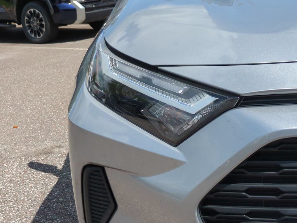 Thumbnail: 2023 Toyota RAV4 - 17