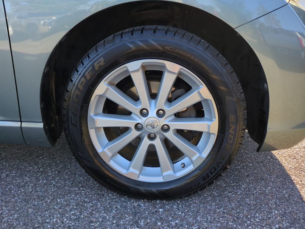 Thumbnail: 2009 Toyota Venza - 8