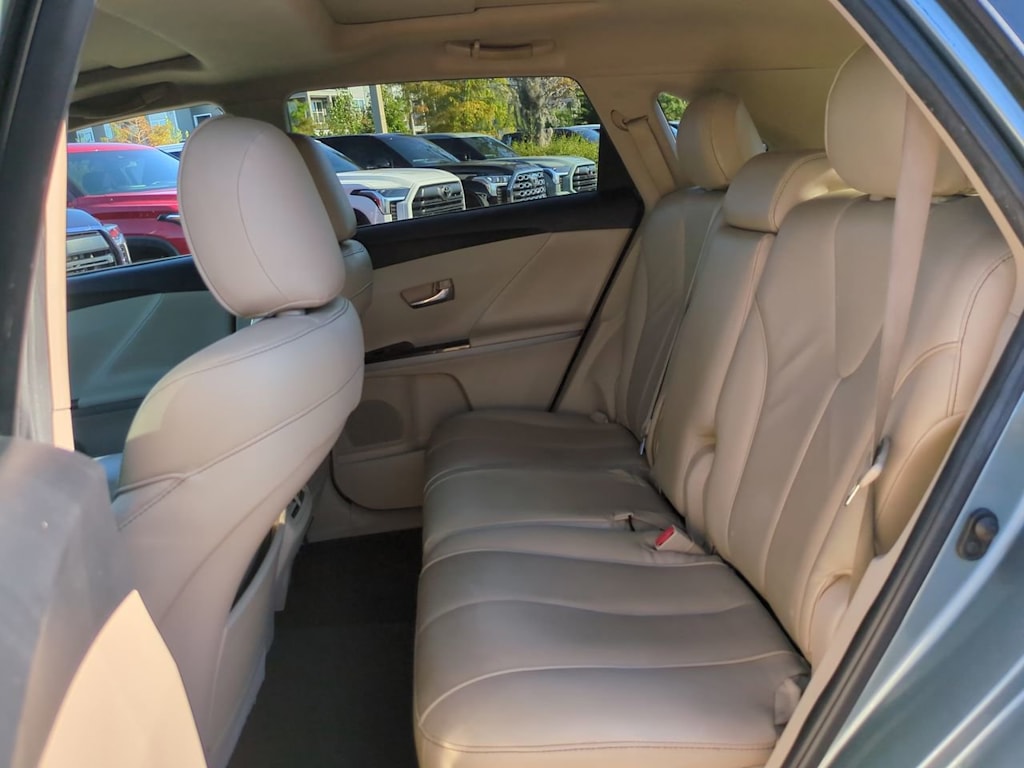 Thumbnail: 2009 Toyota Venza - 12