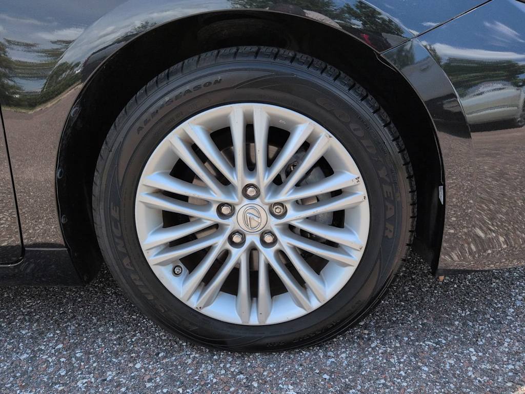 Thumbnail: 2016 Lexus ES - 8