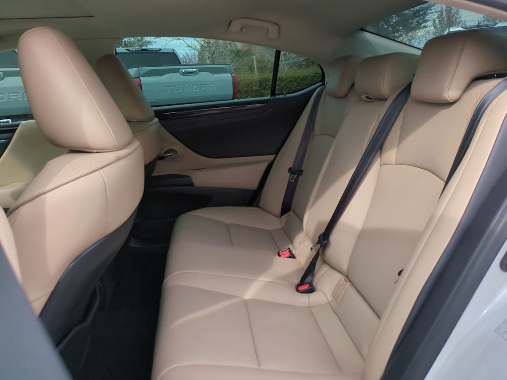 Thumbnail: 2019 Lexus ES - 11