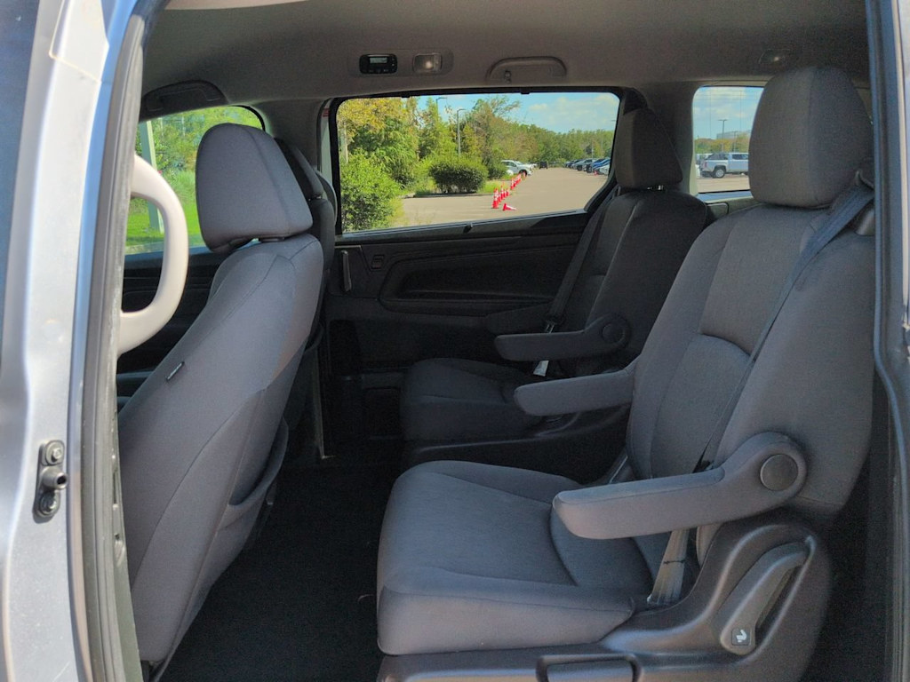 Thumbnail: 2018 Honda Odyssey - 21