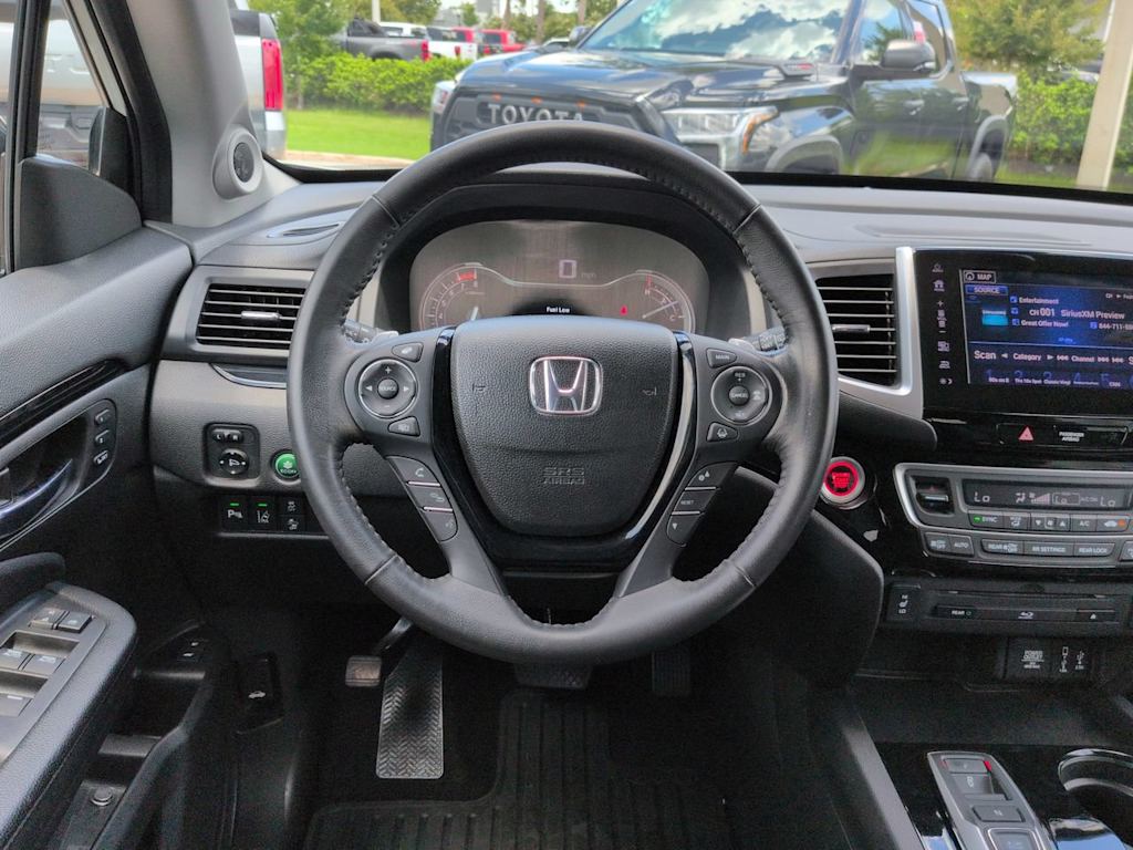 Thumbnail: 2017 Honda Pilot - 8