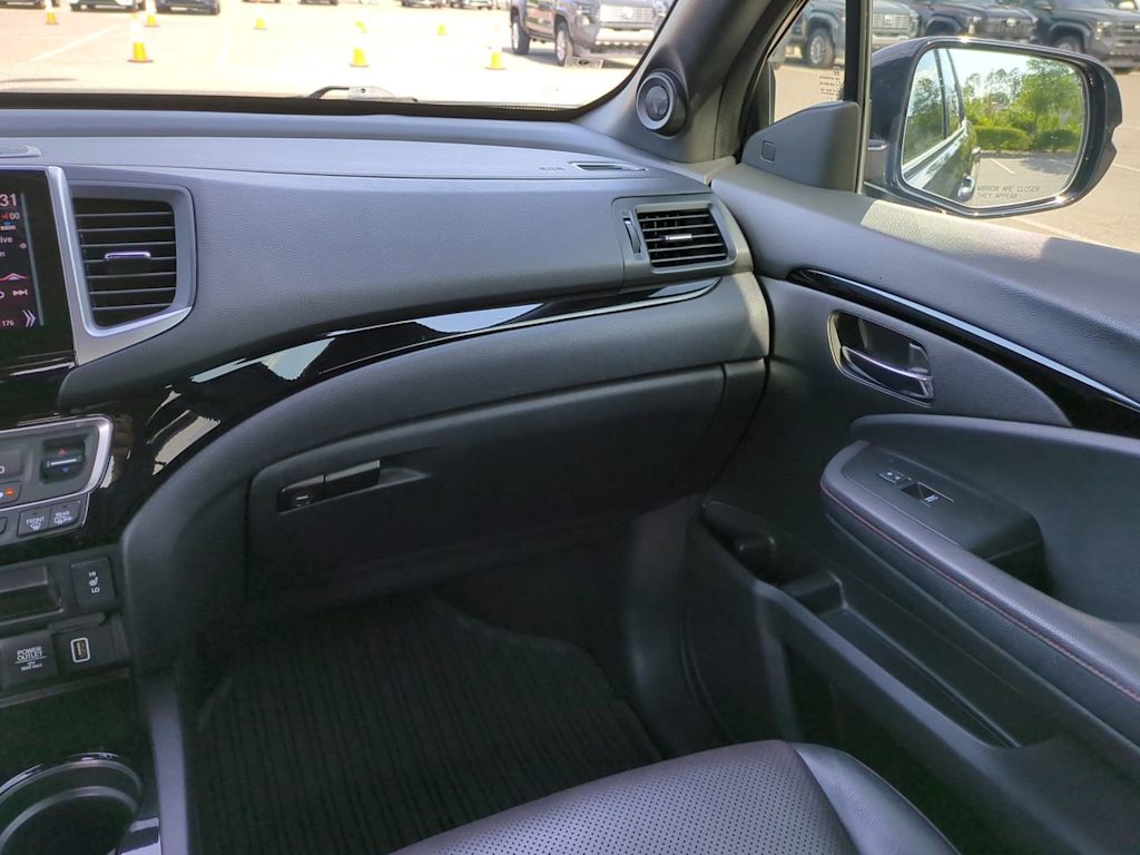 Thumbnail: 2019 Honda Ridgeline - 20