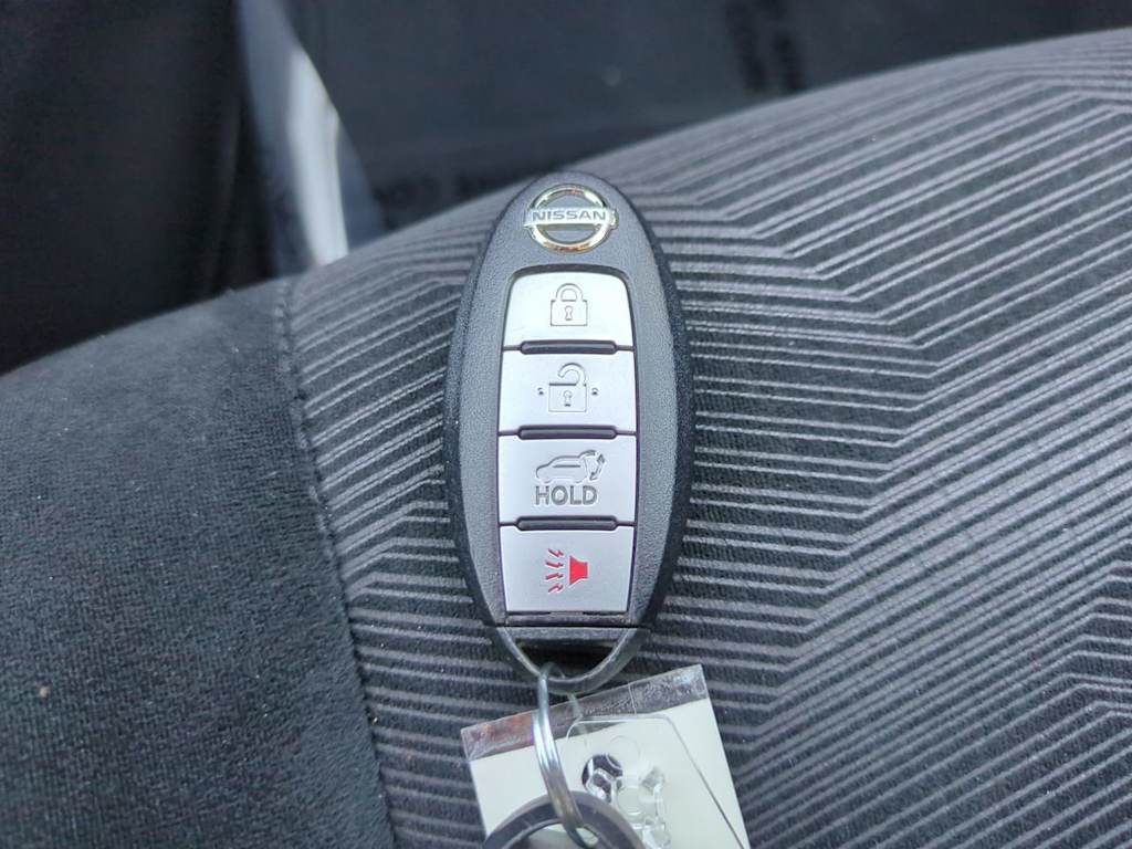 Thumbnail: 2015 Nissan Rogue - 14