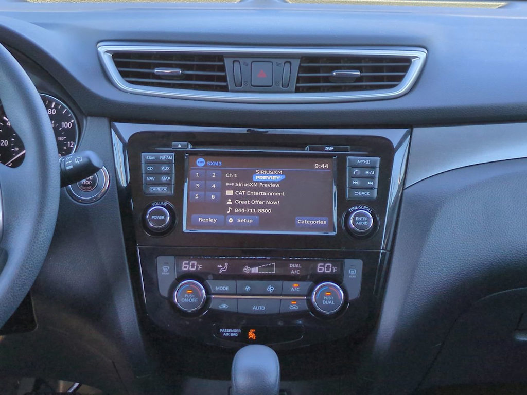 Thumbnail: 2015 Nissan Rogue - 12