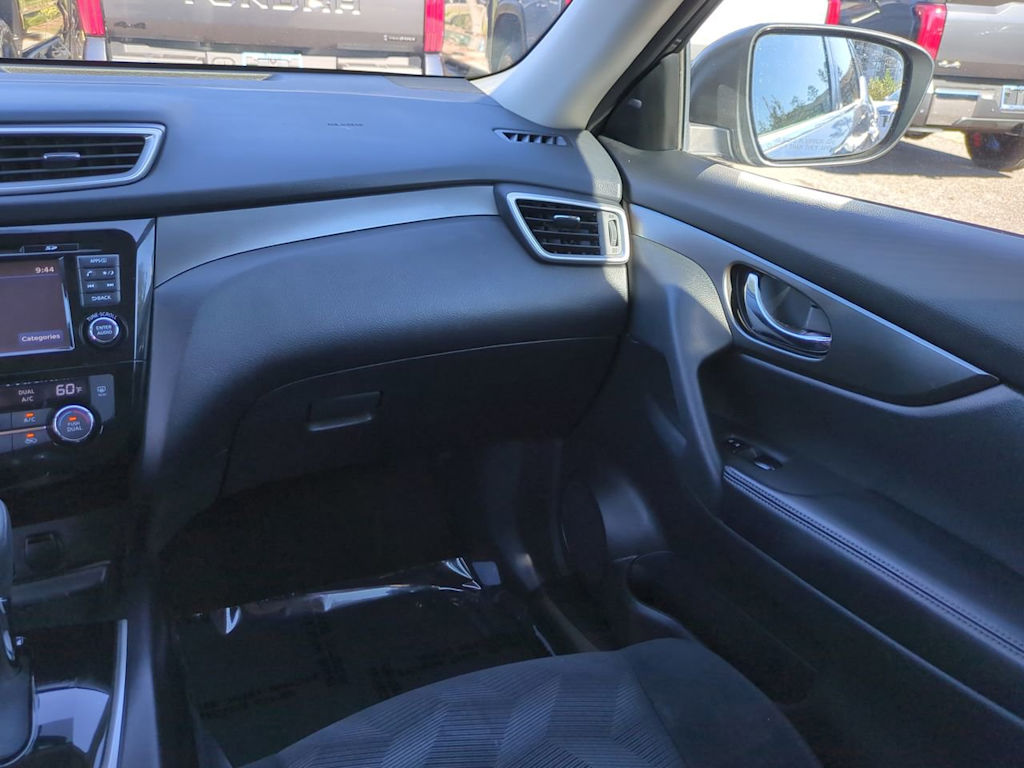 Thumbnail: 2015 Nissan Rogue - 20