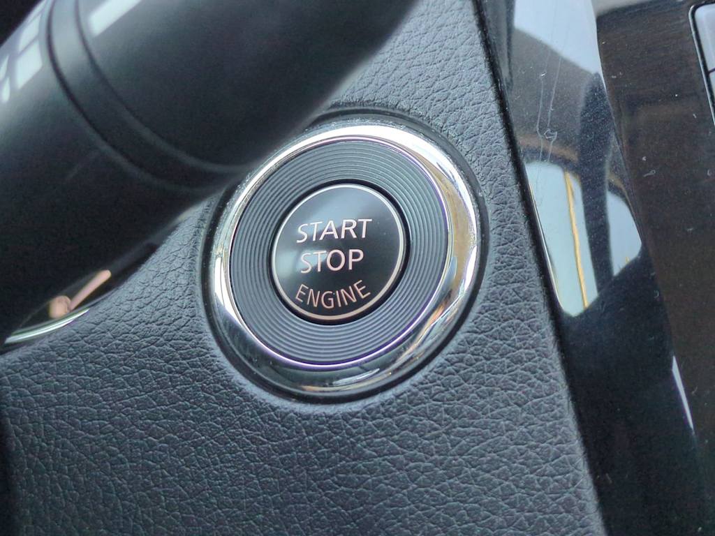 Thumbnail: 2015 Nissan Rogue - 28