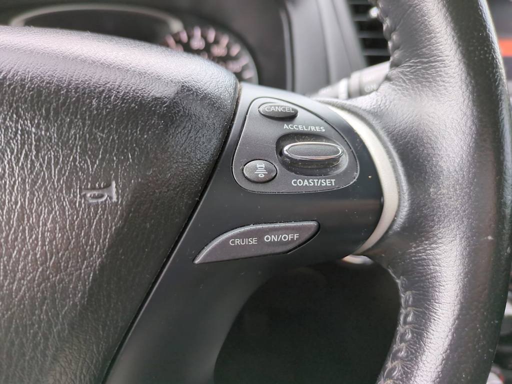 Thumbnail: 2020 Nissan Pathfinder - 26