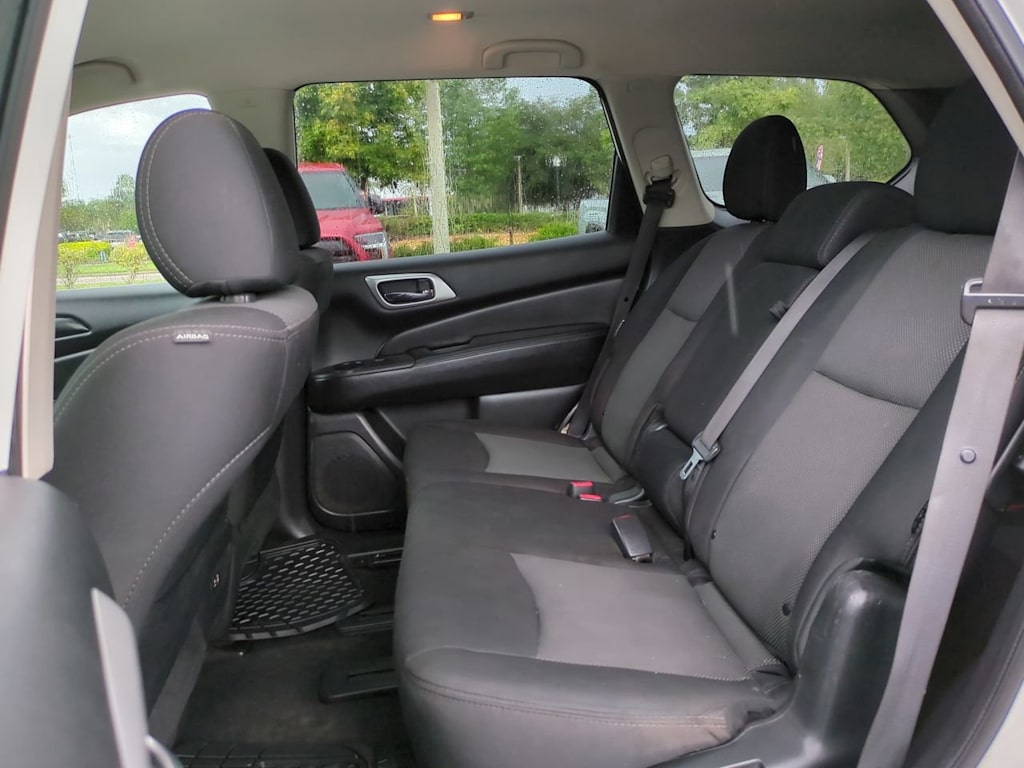 Thumbnail: 2020 Nissan Pathfinder - 20