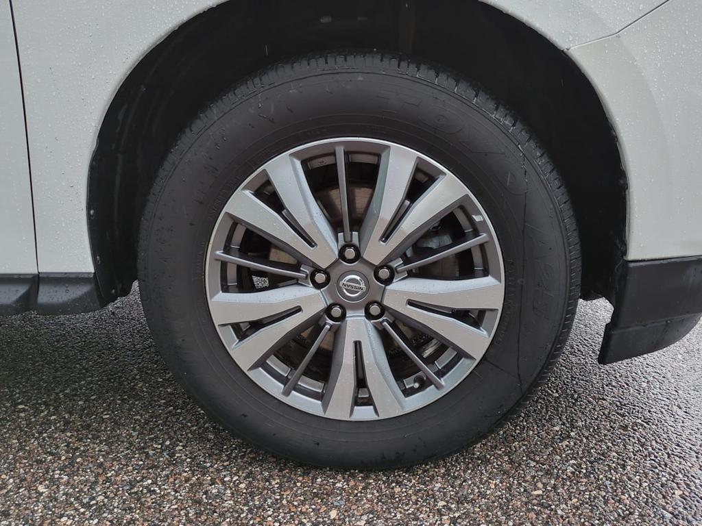 Thumbnail: 2020 Nissan Pathfinder - 7