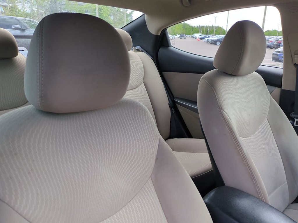 Thumbnail: 2016 Hyundai Elantra - 10