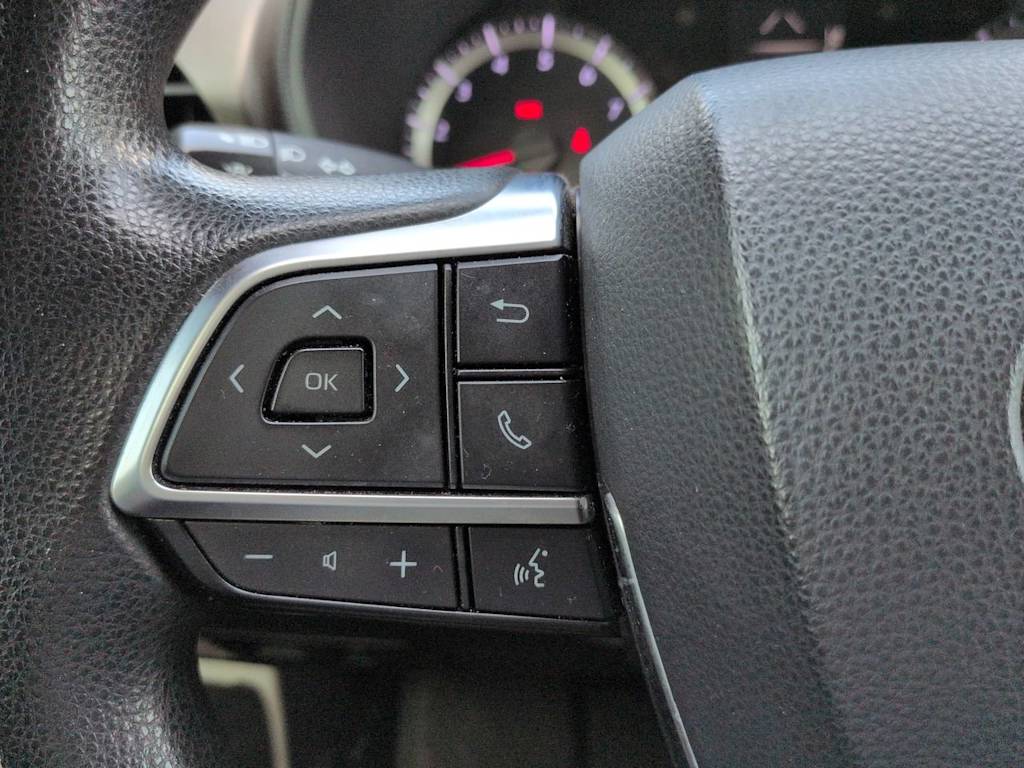 Thumbnail: 2021 Toyota Highlander - 25