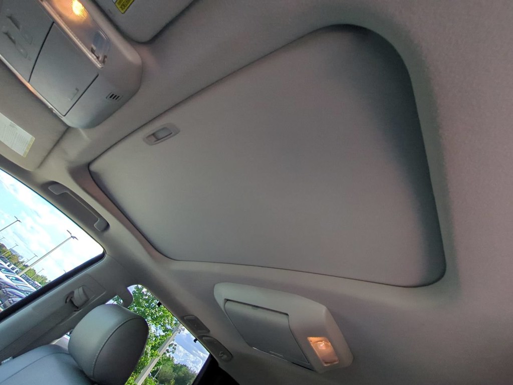 Thumbnail: 2018 Toyota Sequoia - 22