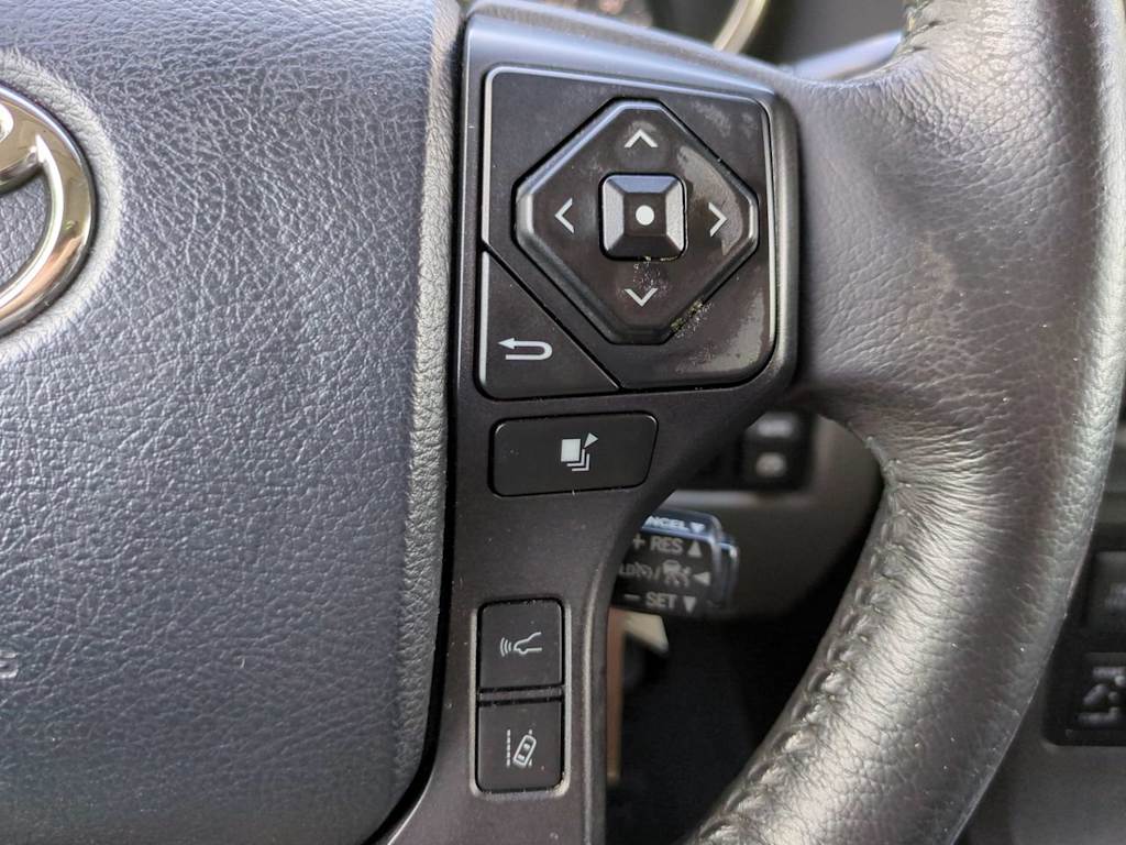 Thumbnail: 2018 Toyota Sequoia - 29