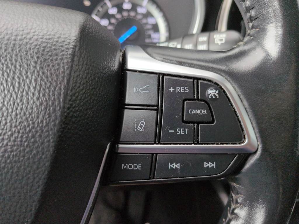 Thumbnail: 2021 Toyota Highlander - 28