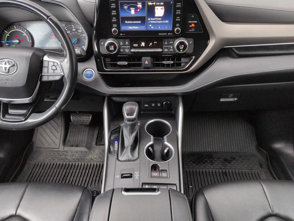 Thumbnail: 2021 Toyota Highlander - 12