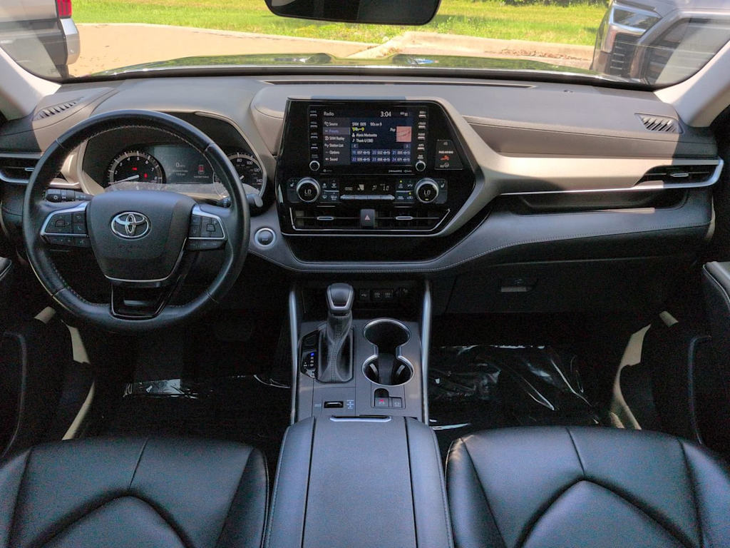 Thumbnail: 2021 Toyota Highlander - 2