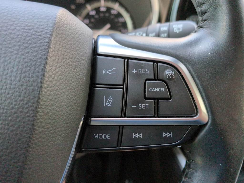 Thumbnail: 2021 Toyota Highlander - 28