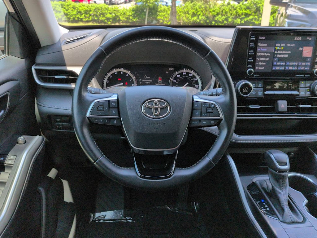 Thumbnail: 2021 Toyota Highlander - 8