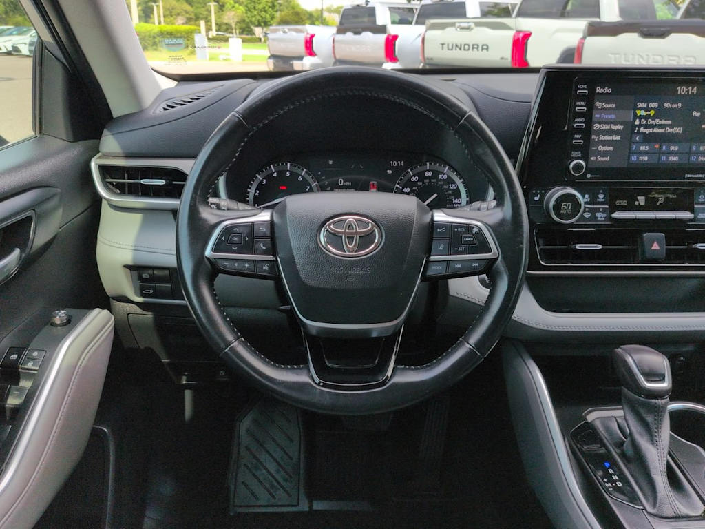 Thumbnail: 2021 Toyota Highlander - 8
