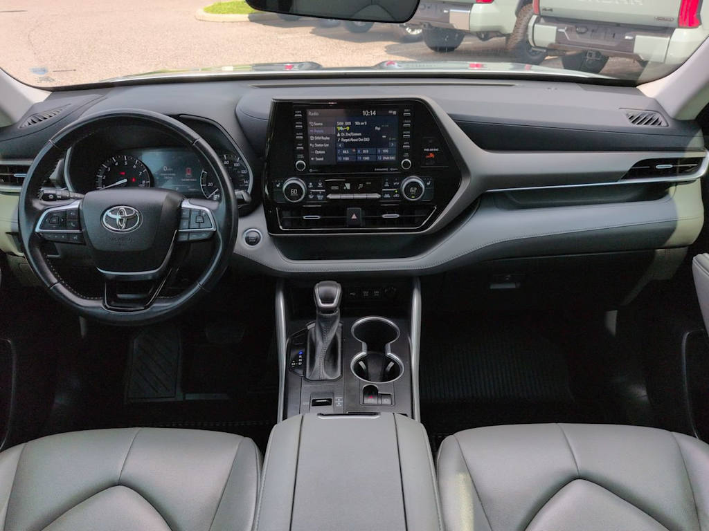Thumbnail: 2021 Toyota Highlander - 2