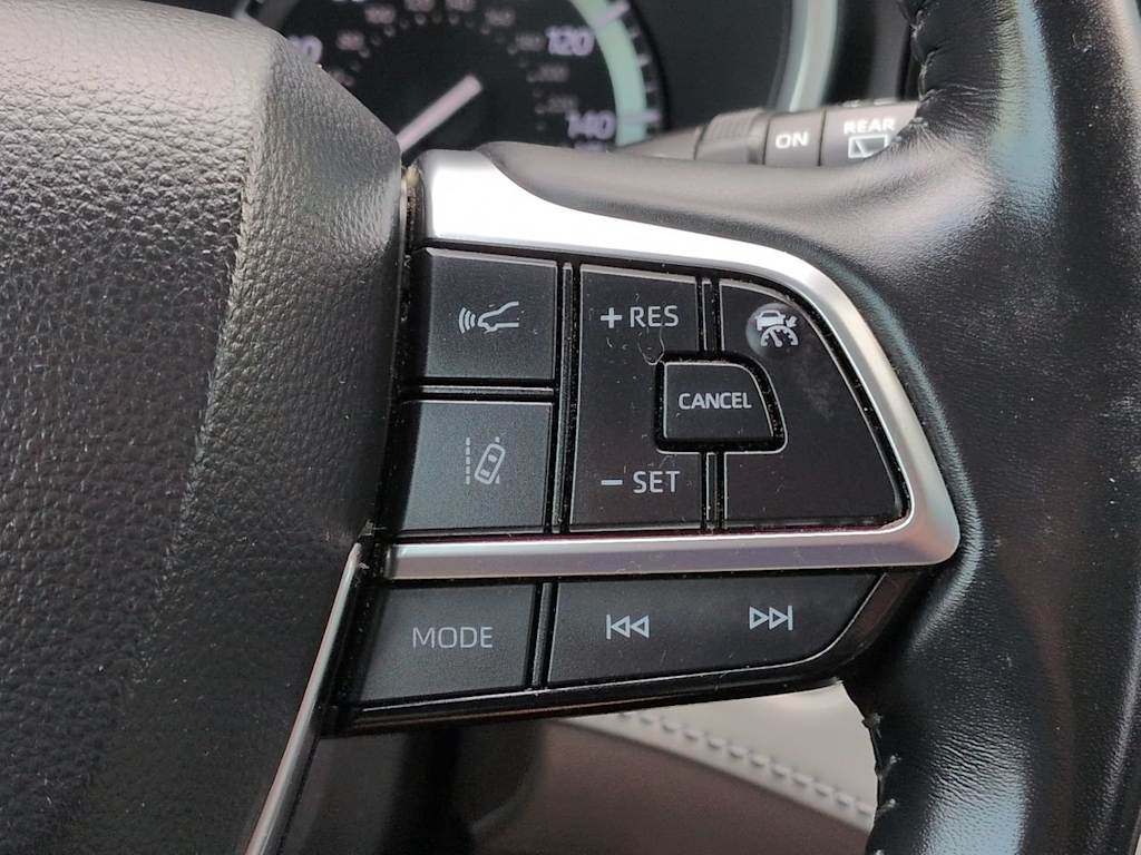 Thumbnail: 2021 Toyota Highlander - 28