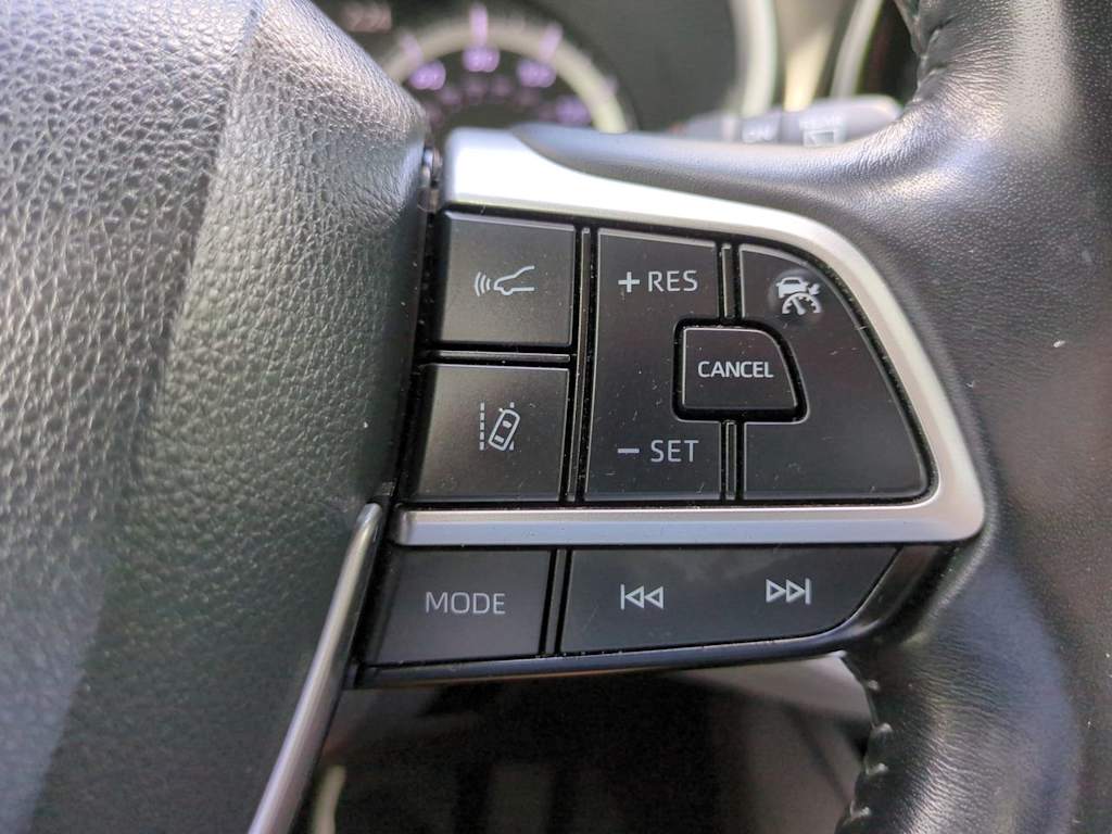 Thumbnail: 2022 Toyota Highlander - 28