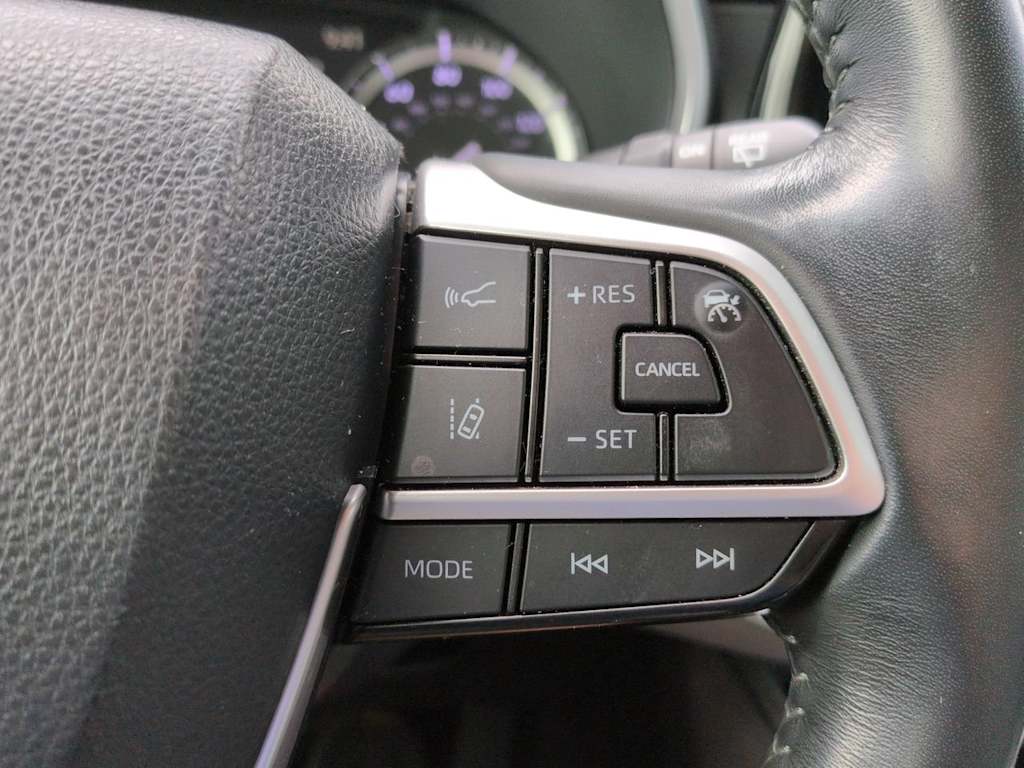 Thumbnail: 2022 Toyota Highlander - 28