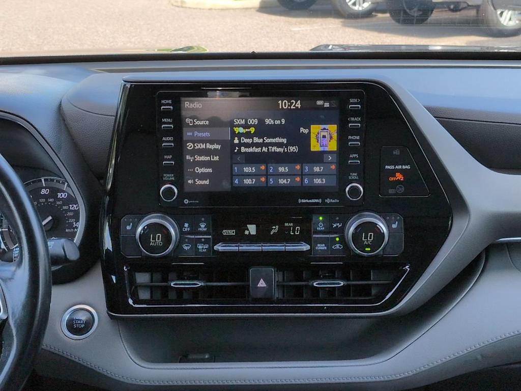 Thumbnail: 2021 Toyota Highlander - 14
