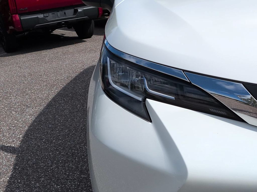 Thumbnail: 2021 Toyota Sienna - 18