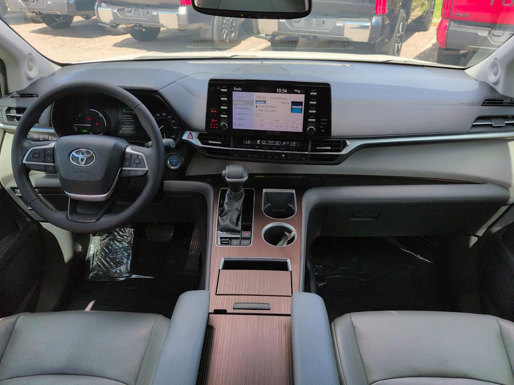 Thumbnail: 2021 Toyota Sienna - 2
