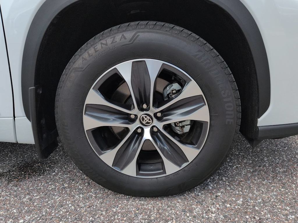 Thumbnail: 2025 Toyota Highlander - 7