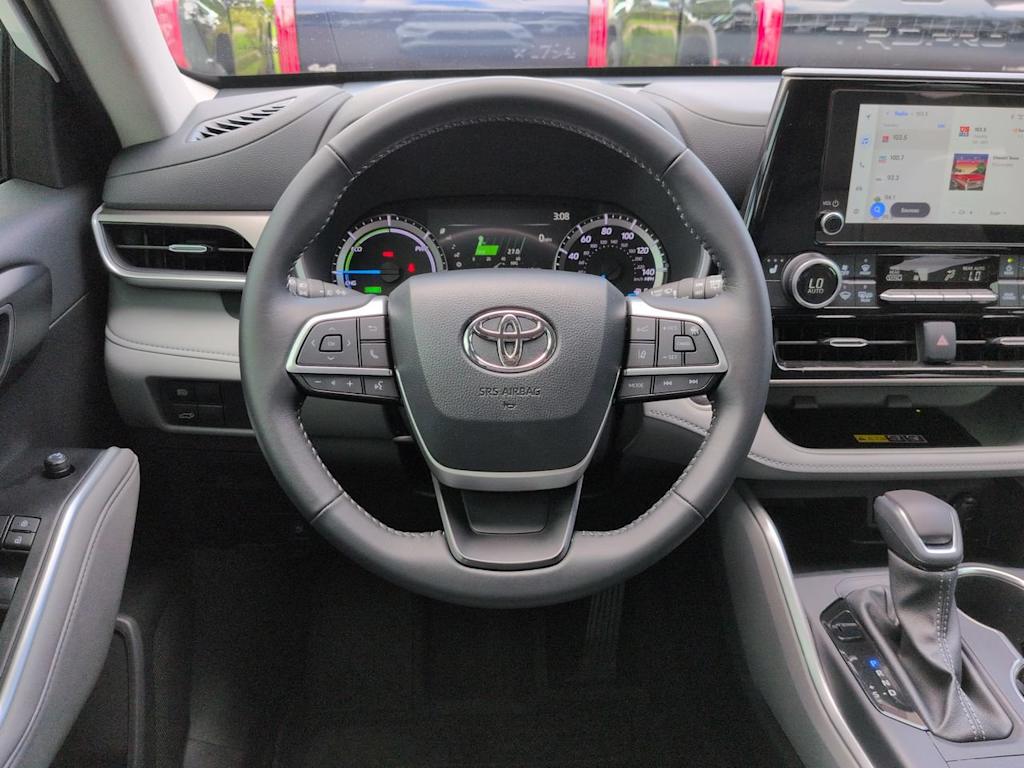 Thumbnail: 2025 Toyota Highlander - 8