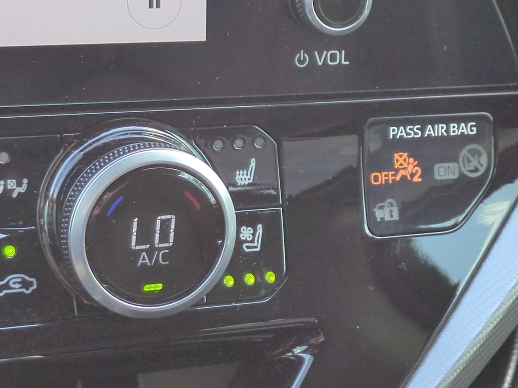 Thumbnail: 2024 Toyota Highlander - 25