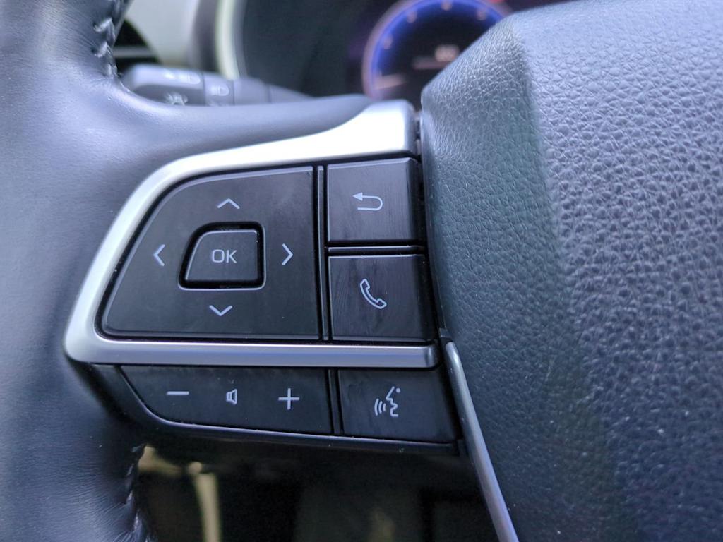 Thumbnail: 2023 Toyota Highlander - 27