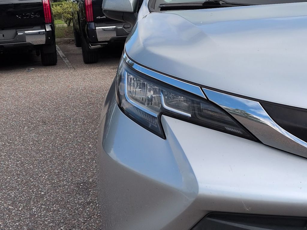 Thumbnail: 2022 Toyota Sienna - 19