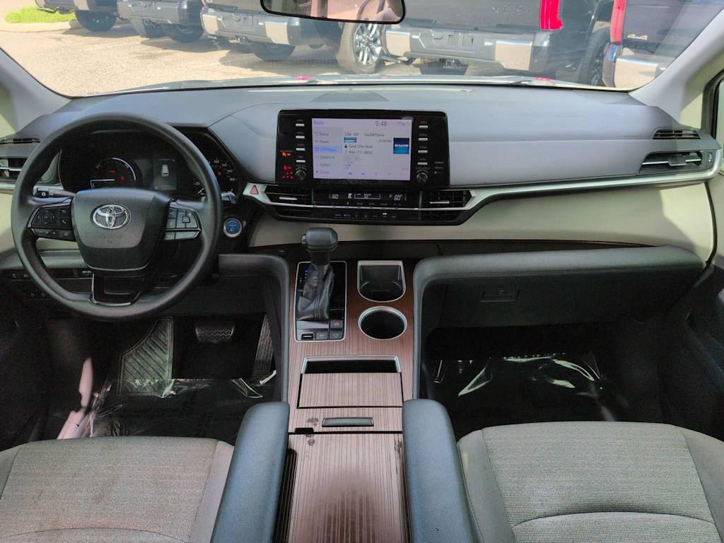Thumbnail: 2022 Toyota Sienna - 2