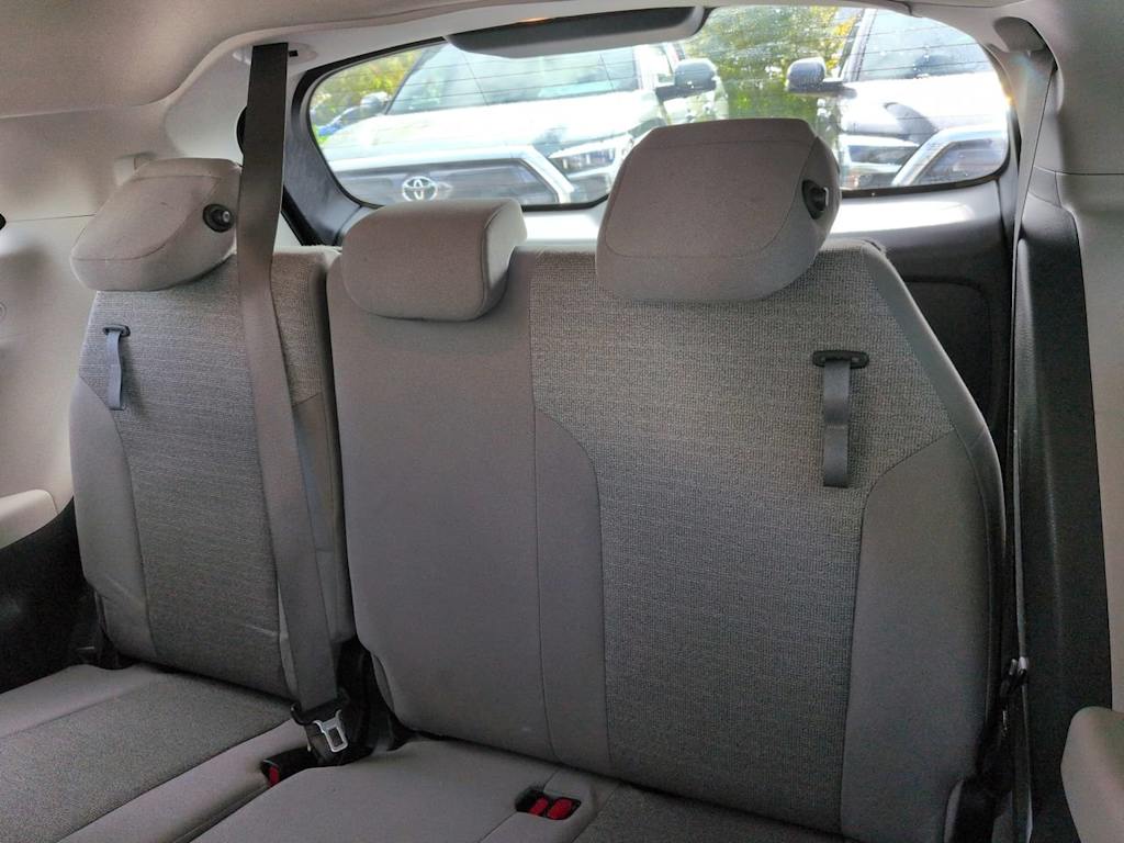 Thumbnail: 2022 Toyota Sienna - 11