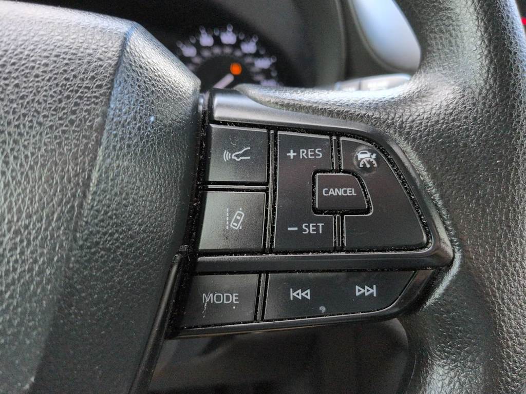 Thumbnail: 2022 Toyota Sienna - 26